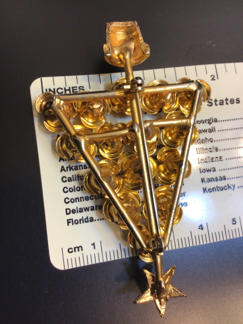 Mid-century CHRISTMAS TREE OF ROSES Brooch/Pin Gold-tone Large - Picture 13 of 15